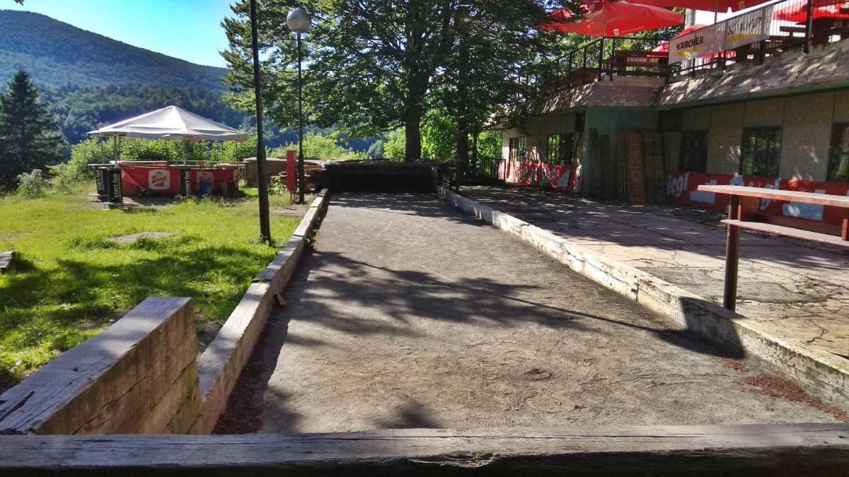 Great Mountain B&B Platak ภายนอก รูปภาพ