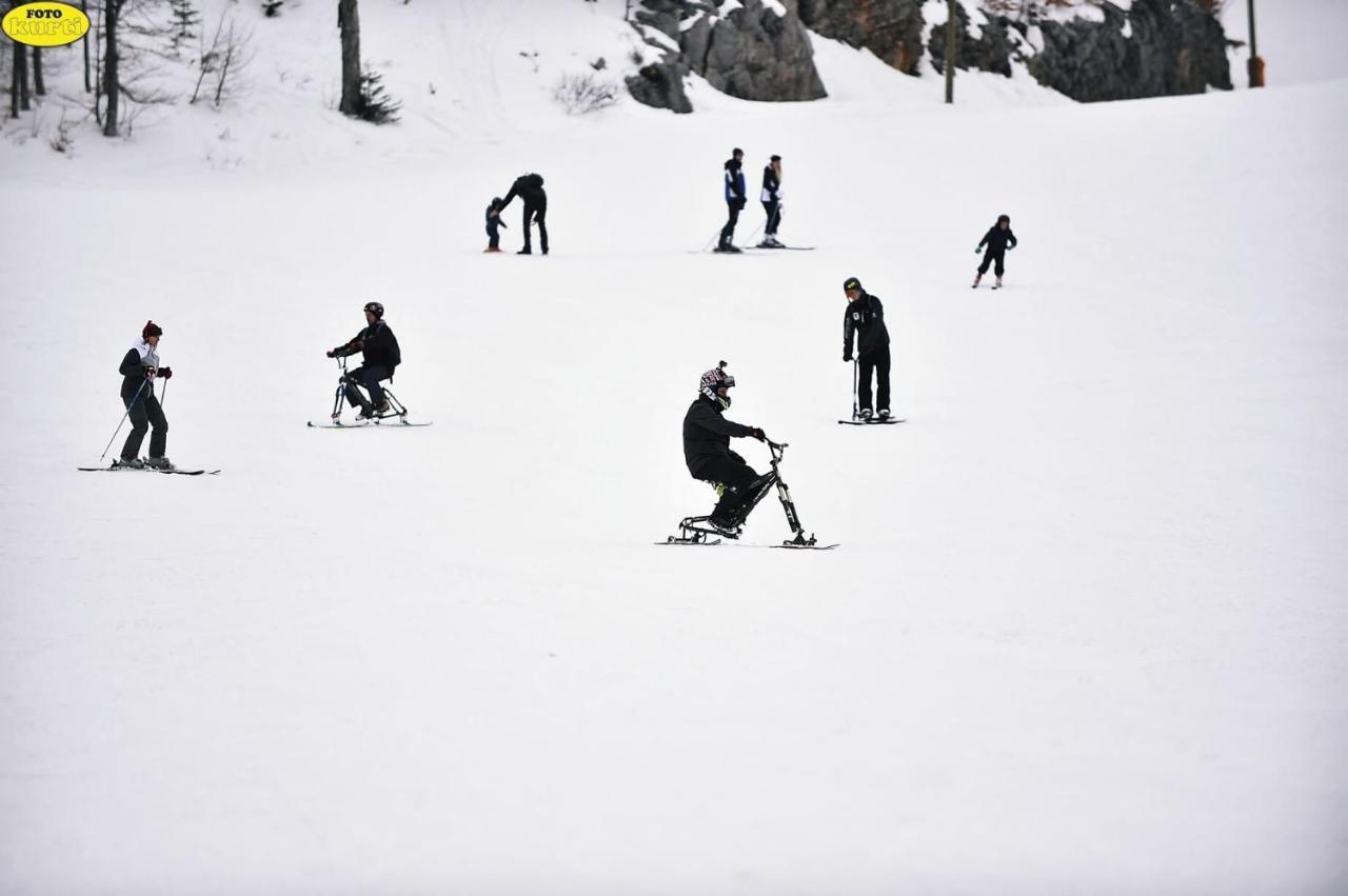 Great Mountain B&B Platak ภายนอก รูปภาพ
